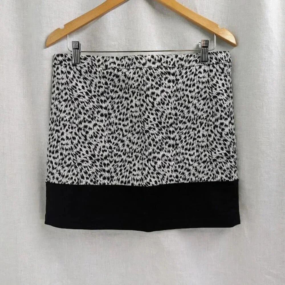 Michael Kors animal print A-line mini skirt, black and white, women's size 8